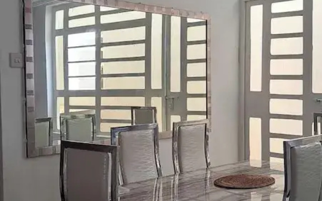 Rofty Vacation Home Utawala