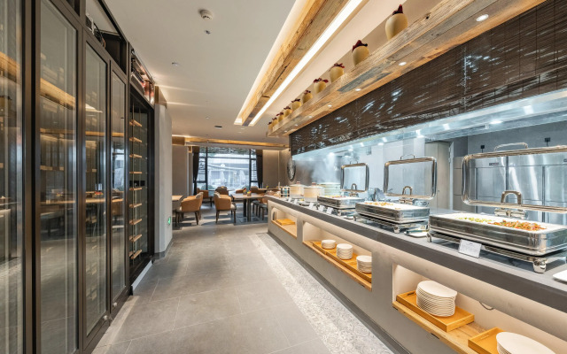Holiday Inn Express Shanghai Expo Centre by IHG