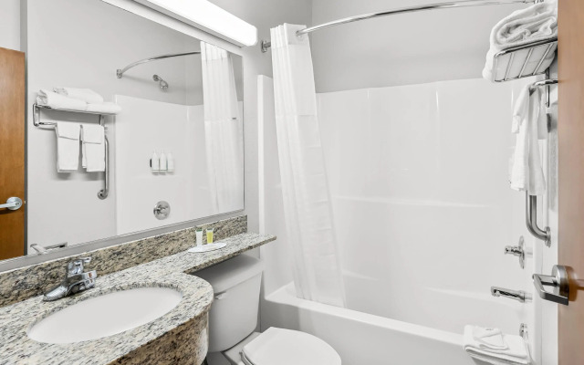 Microtel Inn & Suites by Wyndham Searcy