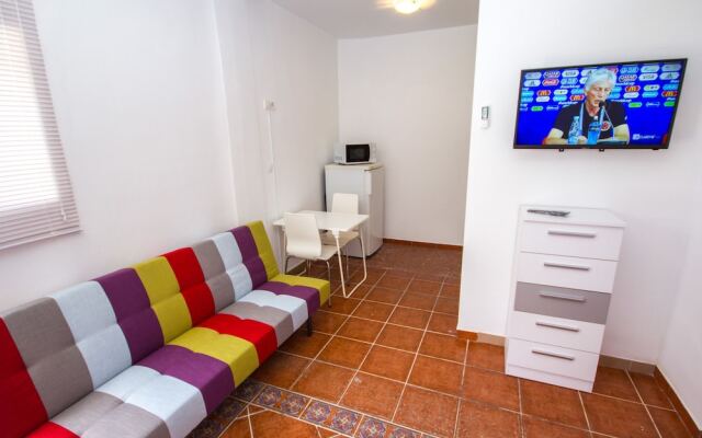 Estudio San Pablo Centro Nerja Canovas