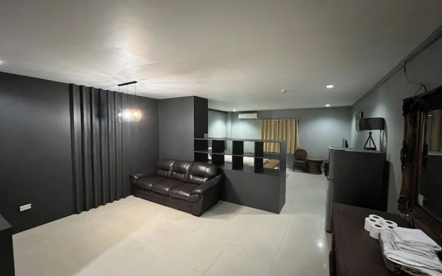Garden Suite Hotel