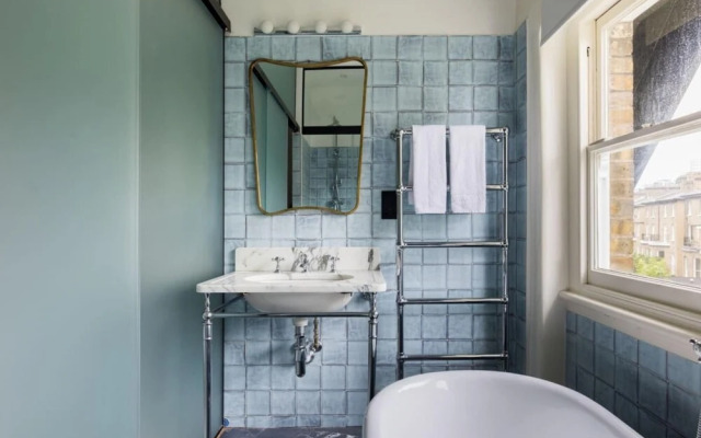 The Camden Arms - Bright and Charming 2bdr Flat