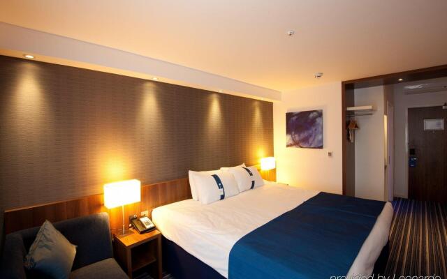 Holiday Inn Express Birmingham–South A45