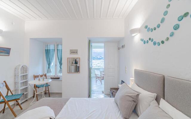 Seafront House in Andros Town with Sunrise & Ocean Views