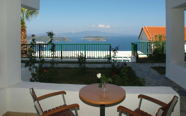 Skiathos Club Hotel Suites
