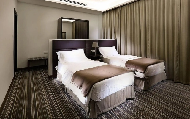 Grand Lily Hotel Suites