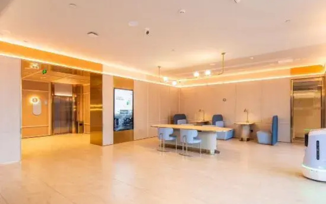 HanTing Hotel (Xinyangdong Railway Station)