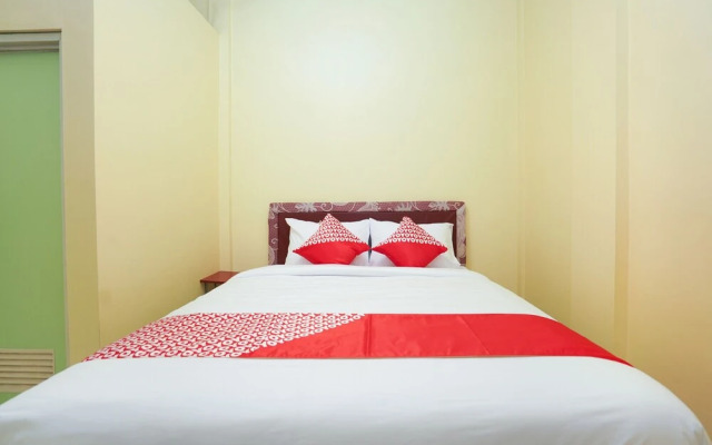 OYO 1624 Panjang Jiwo Residence
