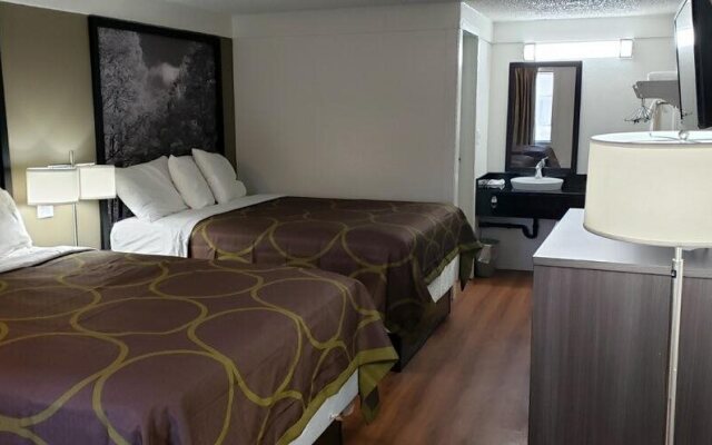 Super 8 by Wyndham Asheville/Biltmore