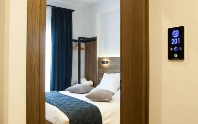Trikala River House
