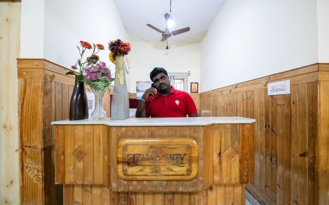 OYO 22407 Golden Sands Classic