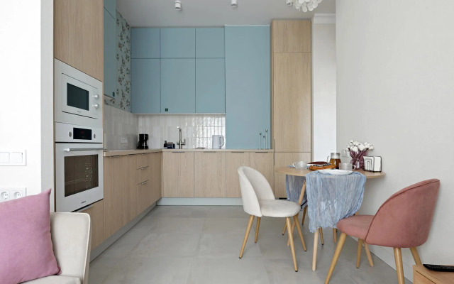 С.утками на улице Благодатной