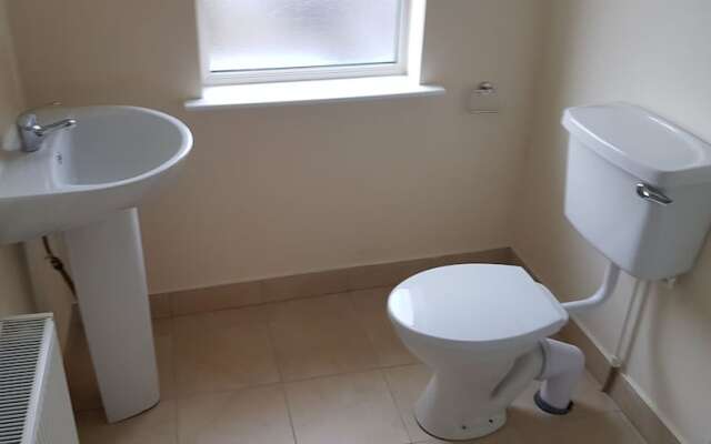 3 Bedroom newly furnished cork city