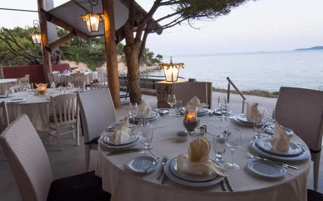 Epavlis Resort