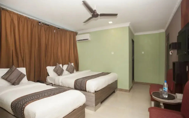 OYO 343 Pop Life Hotel