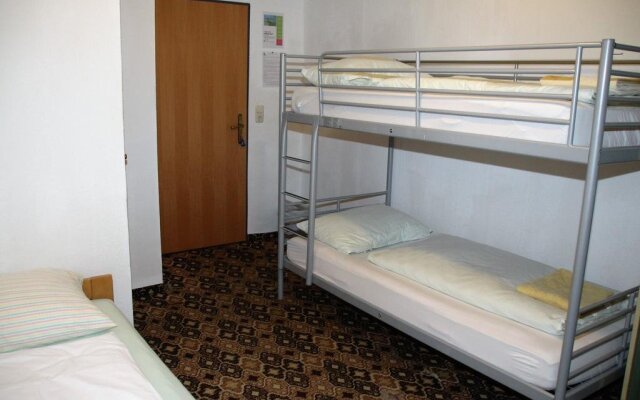 The Treehouse Backpacker Hotel