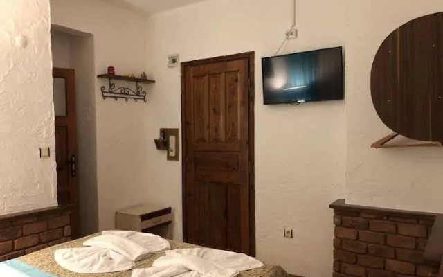 Ozcakil Hotel & Pension