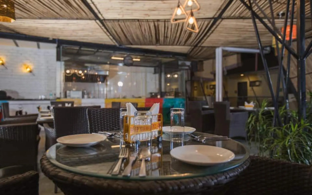 Hotel Luxury Villa Near Delhi Airport