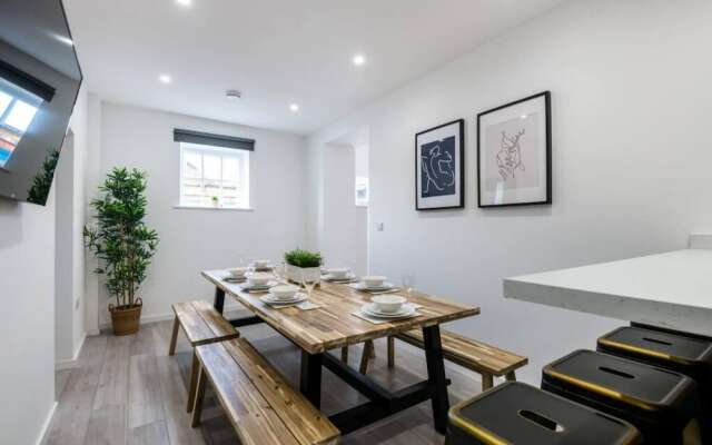 Host Apartments The Roscoe Carriage House