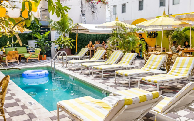 Clinton Hotel South Beach