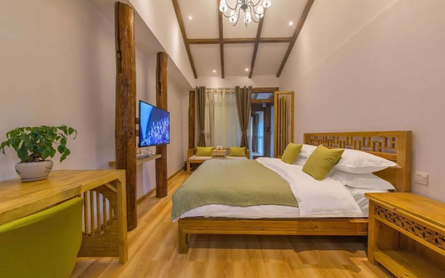 Lijiang Village House