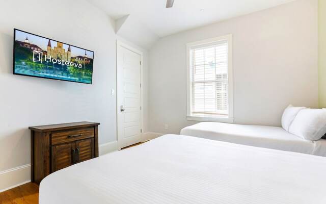 Brand New Condo with Pool - Steps to St Charles Ave