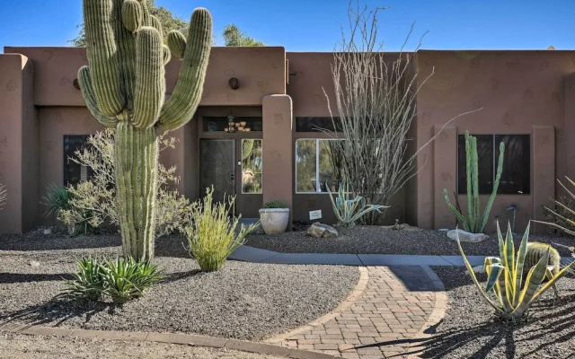 North Phoenix Desert Gem w/ Yard & Hot Tub!