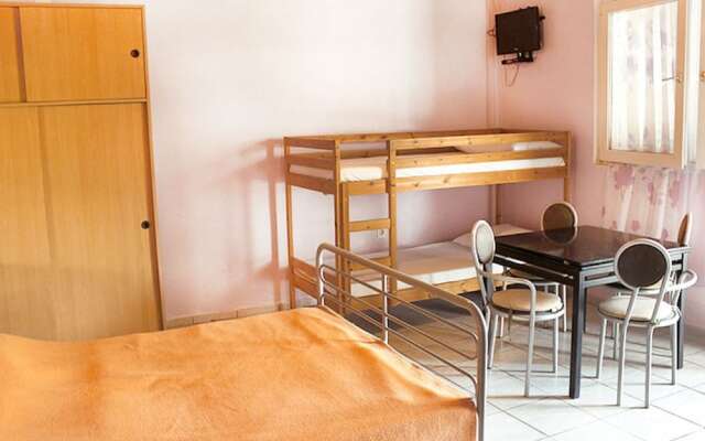 Comfortable Holiday Home in Metajna With Terrace