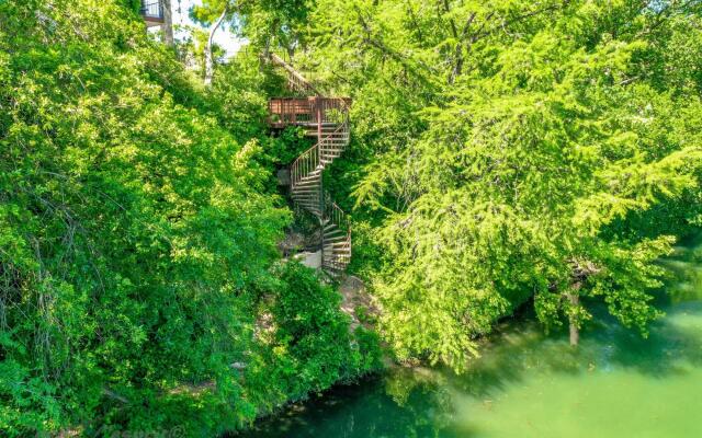 Seele Street River Retreat SS B11