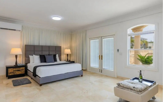 NEW Premium Luxury 2BR 3BA Pool House