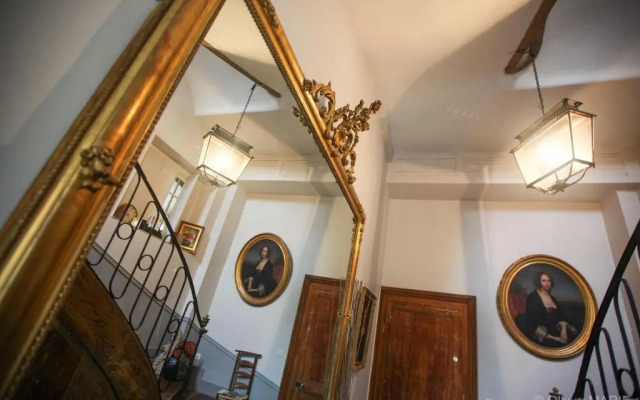 Le Château de la Vierge