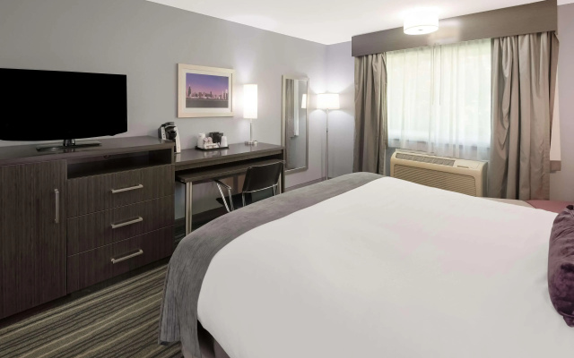 Best Western Riverside Inn