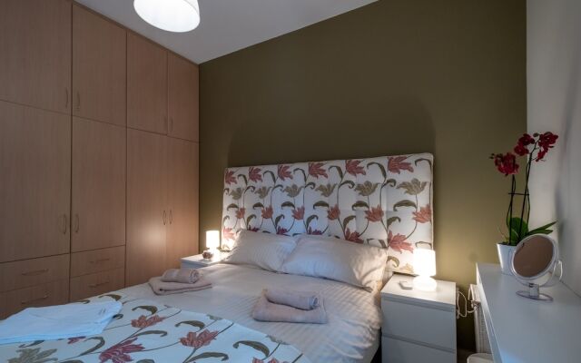 Sirena Tolo Luxury Apartment