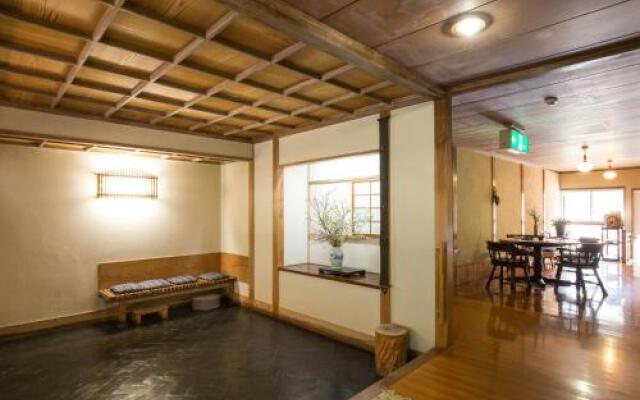 Izumiya Ryokan