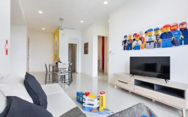 Legoland Fun- Hostahome Suites at D'Pristine Residence