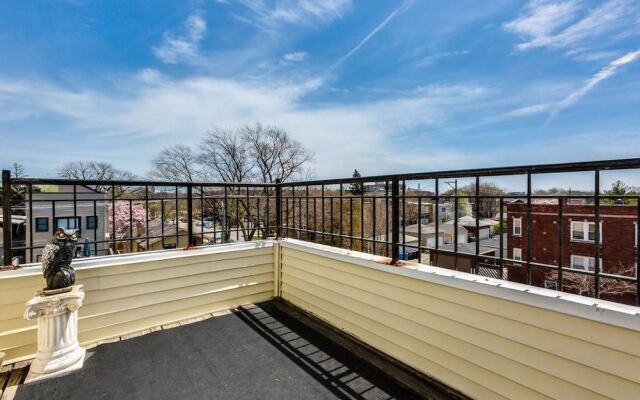 The Irving Masterpiece near Wrigley Field