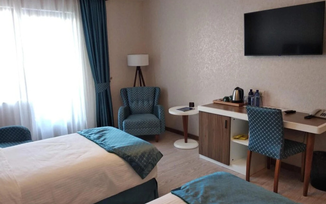 Campus Alba at Hotel Castello Mare