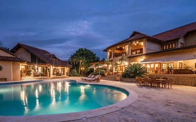 Srvittinivillas Brres/16 Spacius Villa / Large Family/ Group/ Couples/holiday