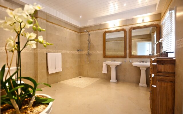 Villa Atlantis