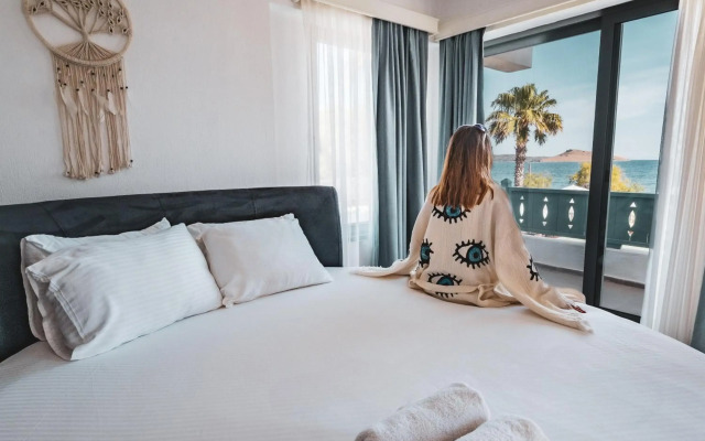 Kefi Beach and Suites