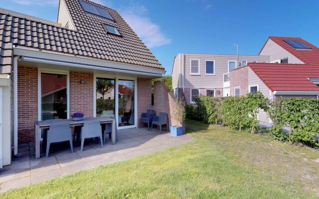 Holiday Home With Roof Terrace at Veerse Meer