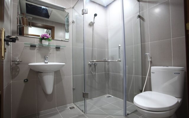 Ur Hanoi Service Apartment