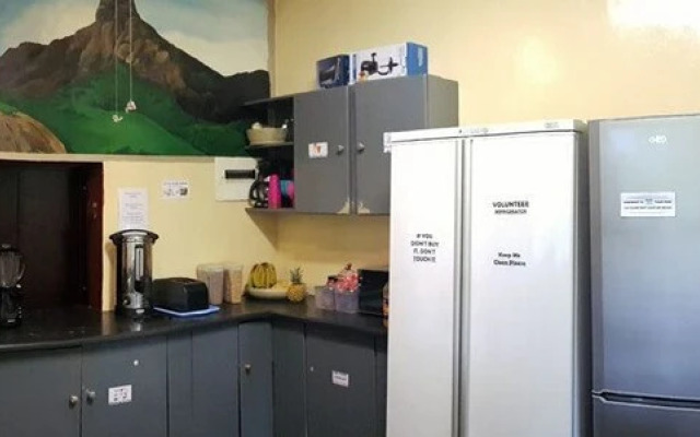 Lidwala Lodge - Hostel
