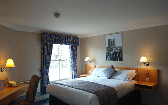 Queens Hotel