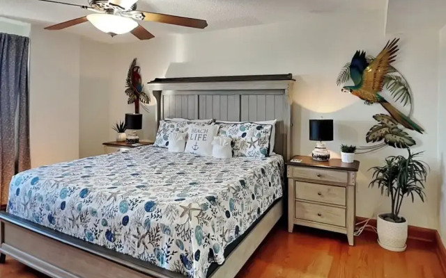 Oceanfront Penthouse #11b