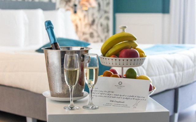 Bianco Riccio Suite Hotel