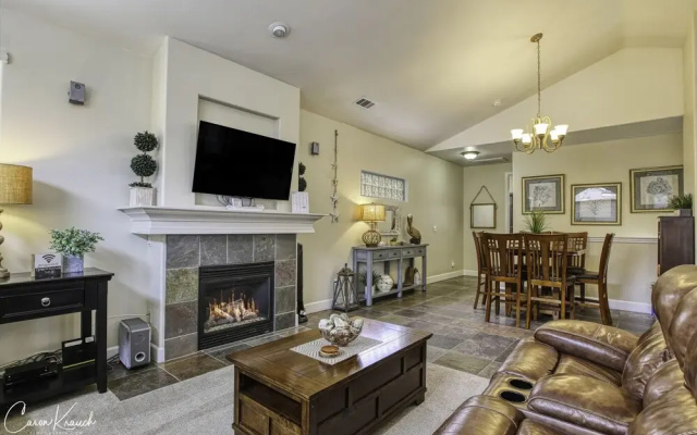271 Cypress 3 Bedroom Townhouse by RedAwning