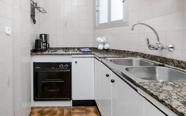 Cozy 2bed in Vibrant Barcelona - 5 min Walk From Tube