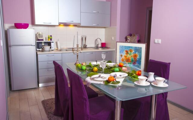 Apartments Marhela Jakov