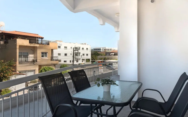 Phaedrus Living: City Breeze Residences Finesse